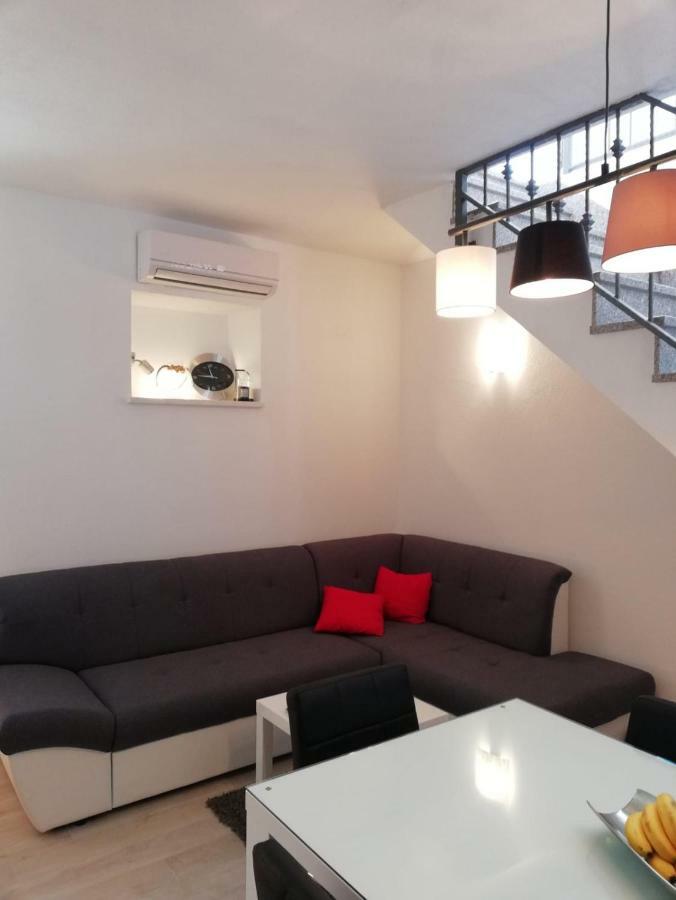 Apartment Porat Trogir Eksteriør bilde