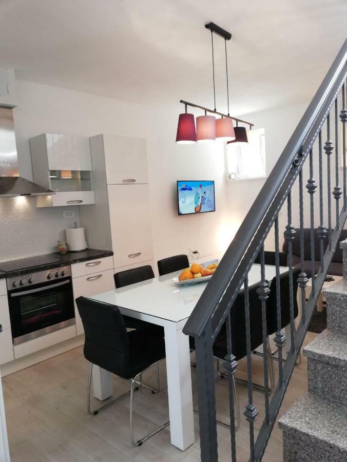 Apartment Porat Trogir Eksteriør bilde