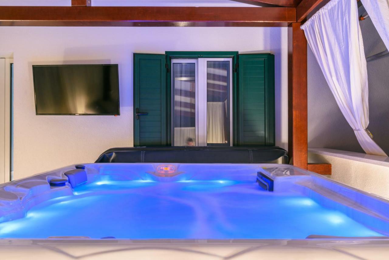 Apartment Porat Trogir Eksteriør bilde
