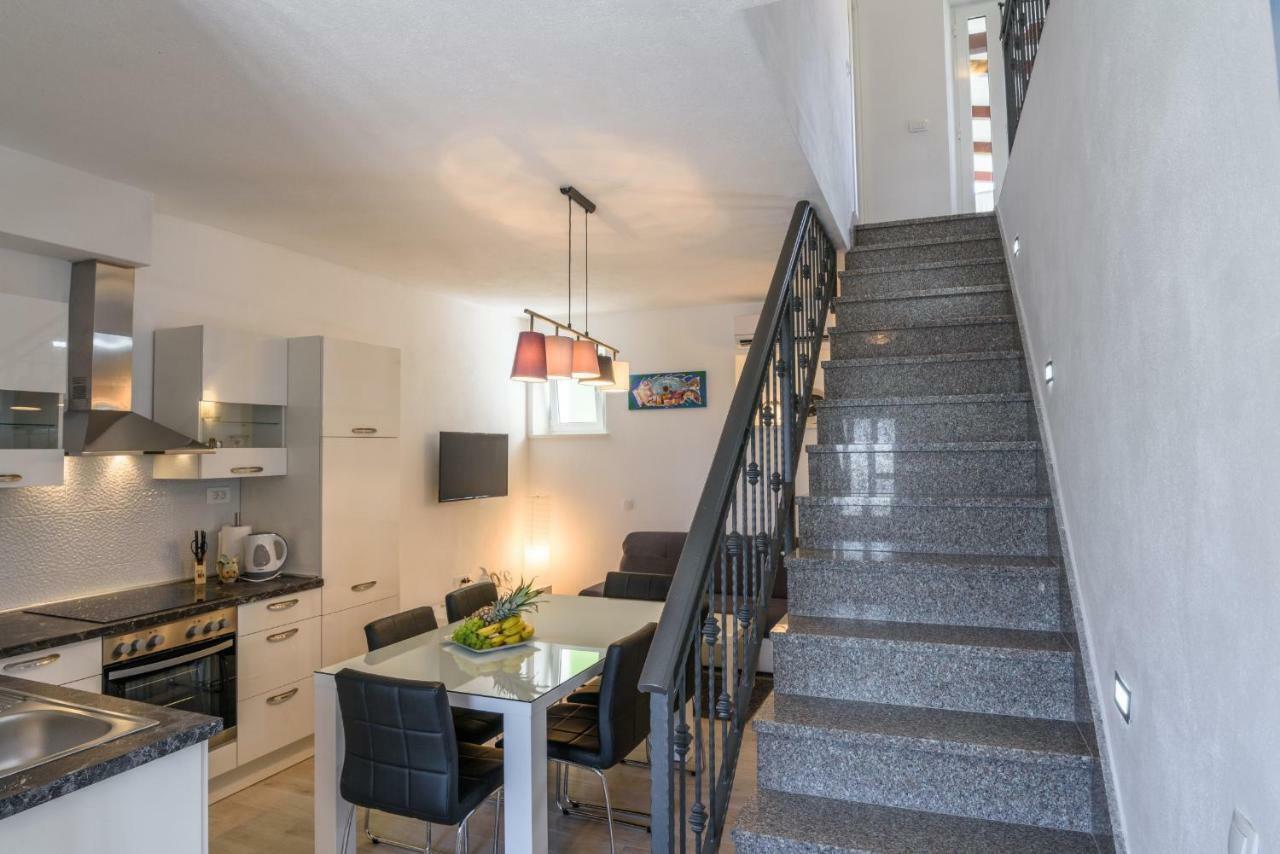 Apartment Porat Trogir Eksteriør bilde