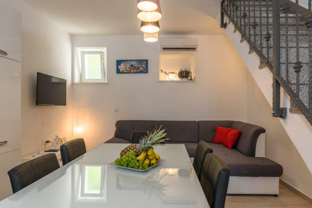 Apartment Porat Trogir Eksteriør bilde