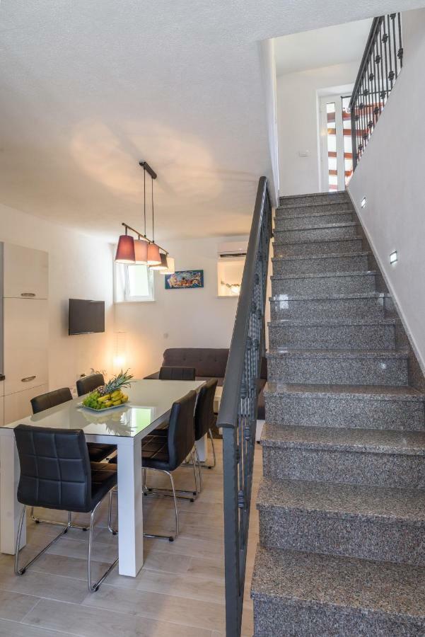 Apartment Porat Trogir Eksteriør bilde
